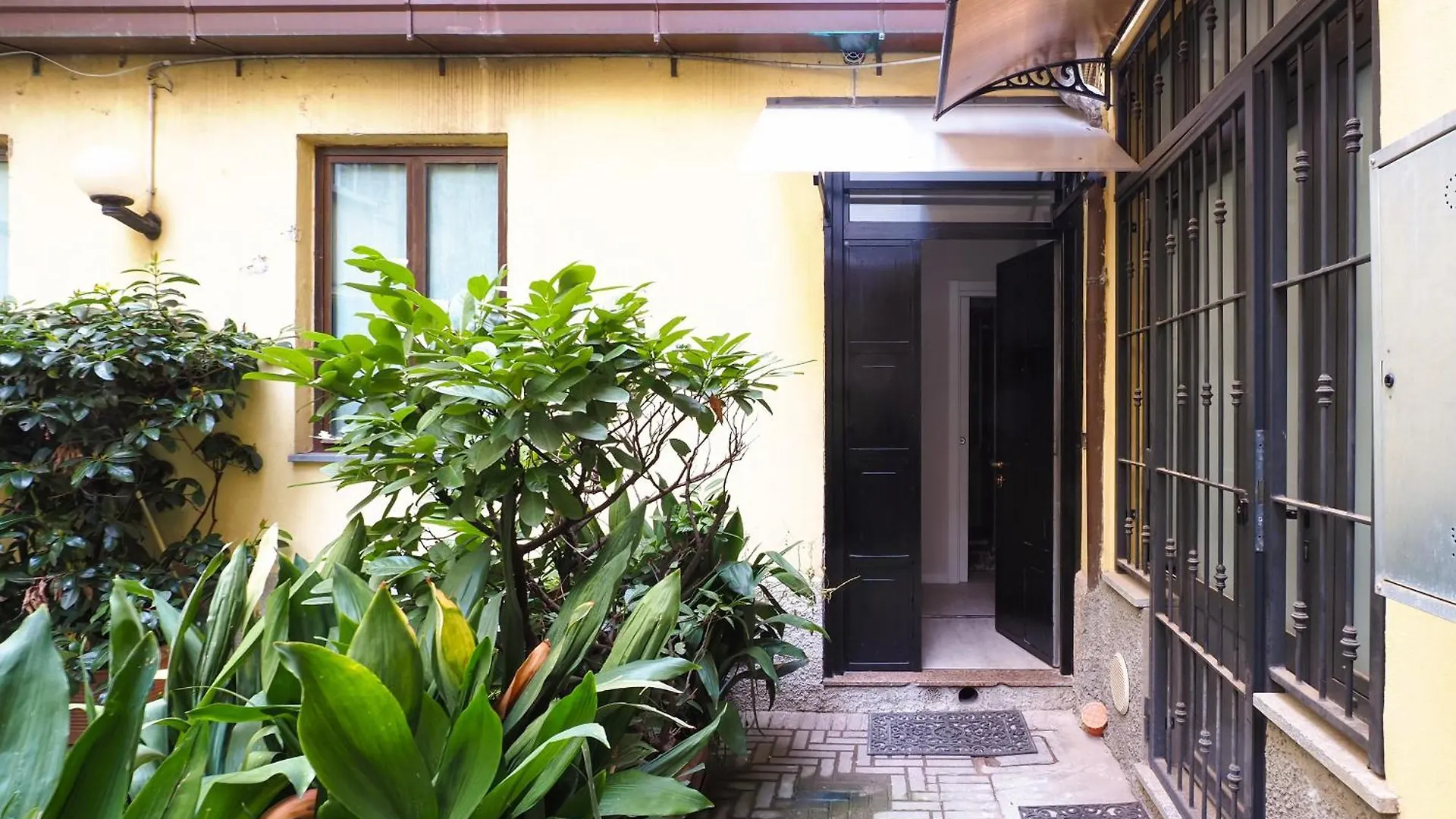 Delizioso Studio Tra Navigli E Mm Sant\'Agostino location