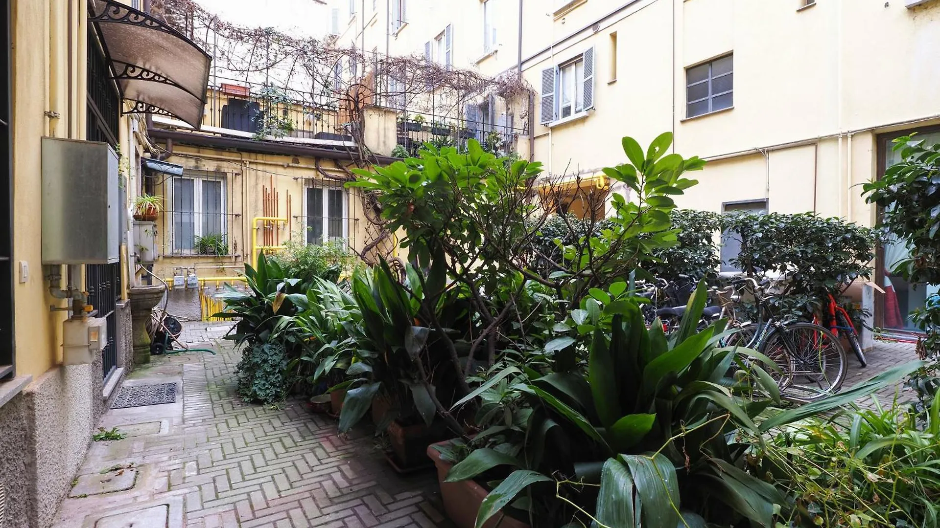 Apartment Delizioso Studio Tra Navigli E Mm Sant'Agostino Milan Italy